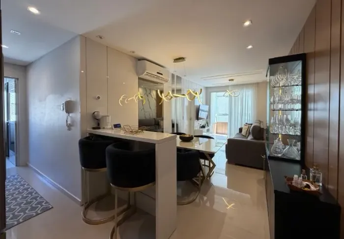 APARTAMENTO 2 DORMITÓRIOS SENDO 1 SUÍTE- ABRAÃO - FLORIANÓPOLIS