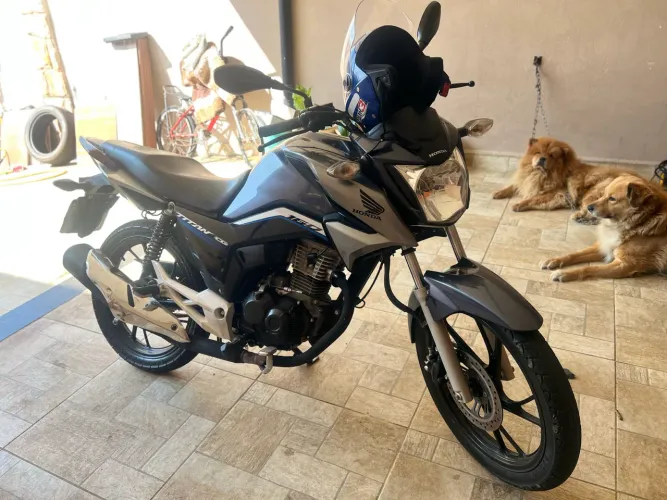 Honda CG 160 Titan 2022 - Baixa KM