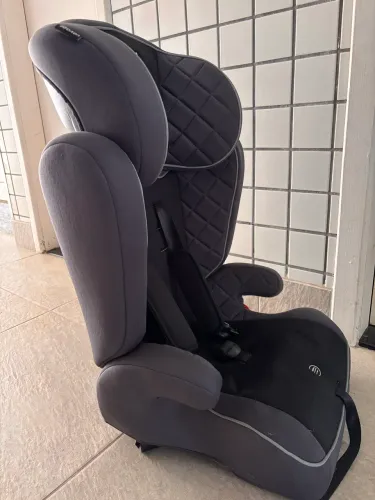 Cadeira para Auto Voyage Active Fix ISOFIX 9 a 36 kg - Excelente Estado
