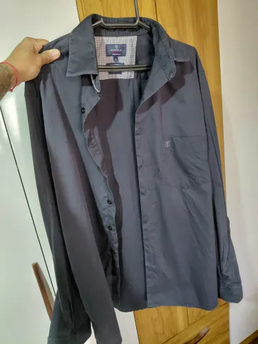 Camisa social masculina Tamanho M - Entrego