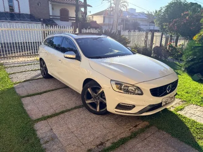 Volvo V60 T-5 R-desing 2.0 5P 2015