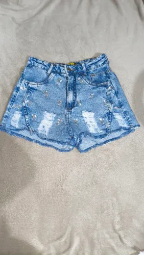 Short jeans feminino marca flor de Lis. Tamanho 38
