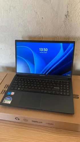 Notebook Asus Vivobook 512g 8g RAM i5 Novo ainda com caixa e carregador original