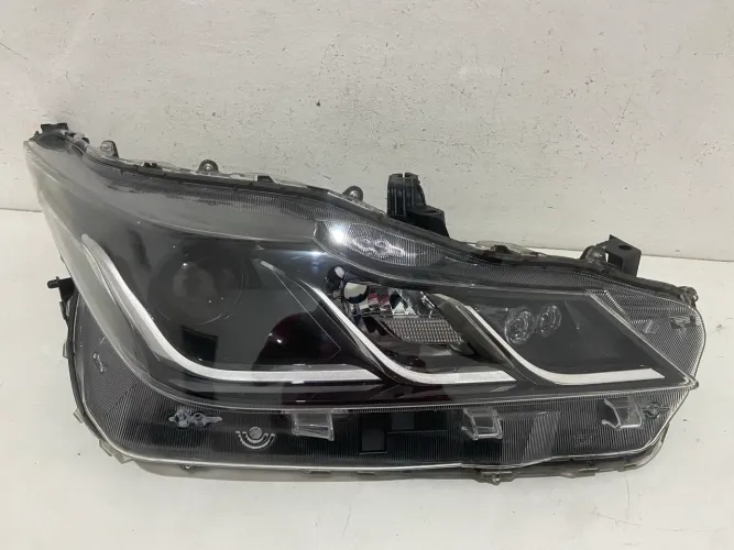 Farol Toyota Corolla 2021 2022 2023 2024 2025 Sem Xenon Lado Direito Original