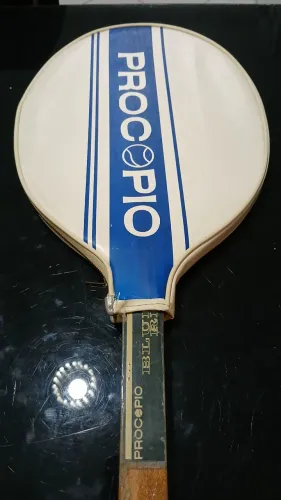 Raquete de Tênis Procópio.