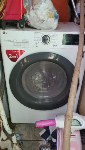Máquina 2 em 1 Lava e Seca LG 11/7KG