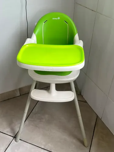Vendo cadeira de alimentação safety 1st 3 em 1 / Lustre infantil Safari 