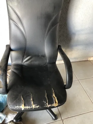 Cadeira tipo diretor usada