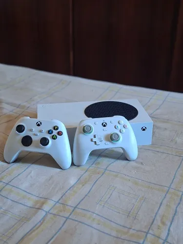Xbox Series S (512gb + 2 Controles)