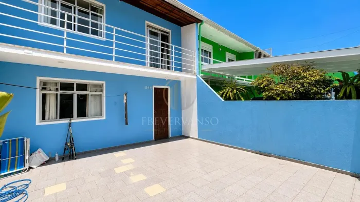 Sobrado em Balneário Brejatuba - Guaratuba