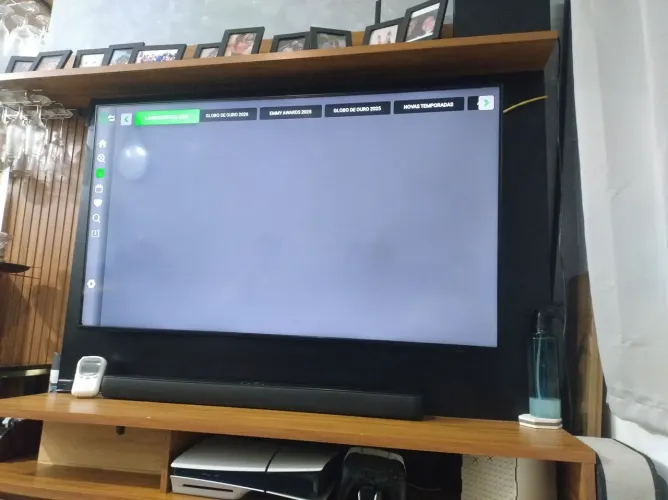 Vende-se televisão