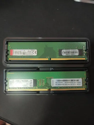 2 memórias ram DDR4 8GB 2400