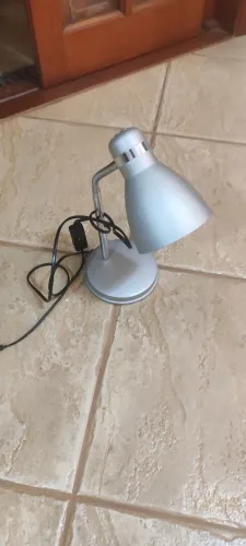 Lâmpada soquete E27 de até 60W.