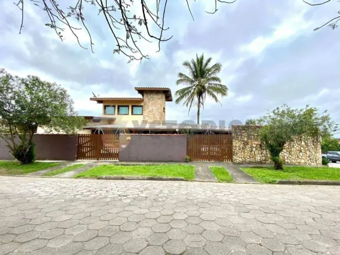 Sobrado Residencial / Indaiá