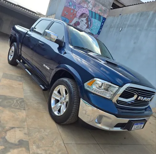 Ram Classic Laramie 5.7 V8 16V Gasolina 4X4 Aut. 2022