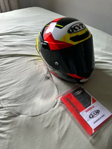 CAPACETE KYT