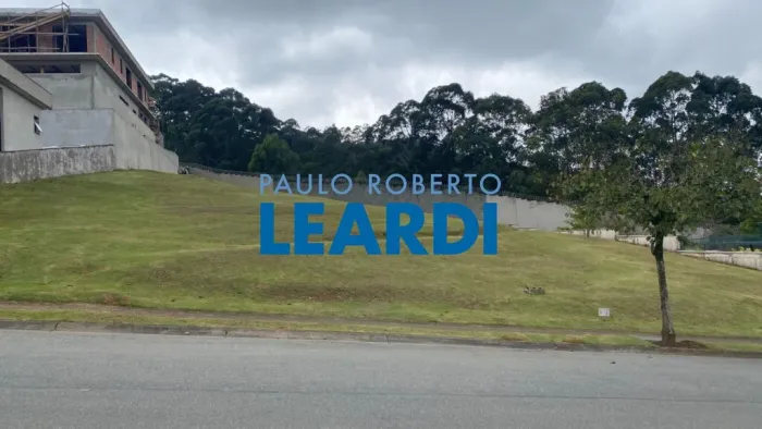 TERRENO - TAMBORÉ - SP