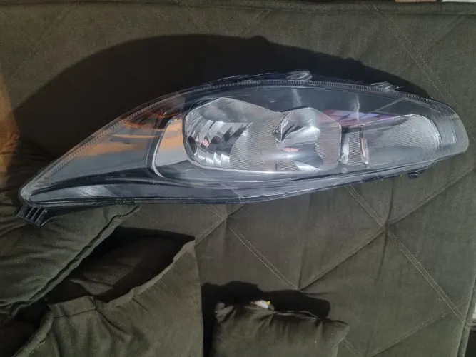 Par Farol New Fiesta Máscara Cromada 2011 2012 2013 2014