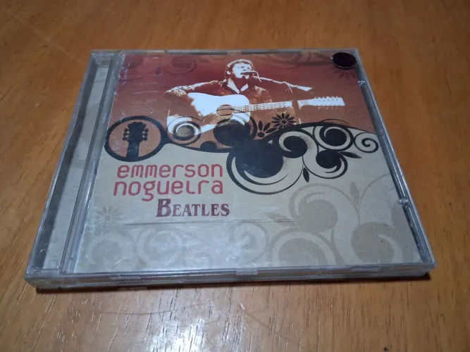 CD Emmerson Nogueira Beatles