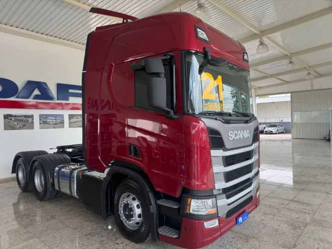 SCANIA R450 NTG 2021. 6X2. C/GELADEIRA