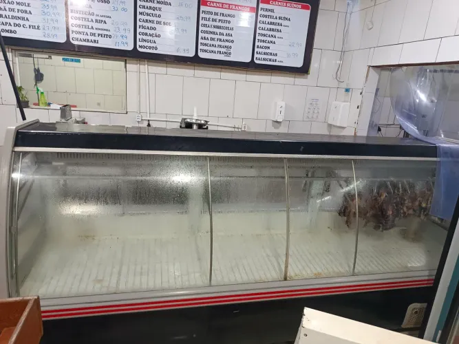 Vende-se maquinários pra açougue. Aceito negócio, carro ou casa