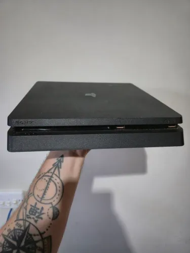 !!VENDO!! PS4 SLIM 