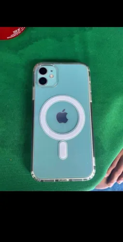 iPhone 11 128G, se buscar faço 700 , aceito troca por celular com sua volta