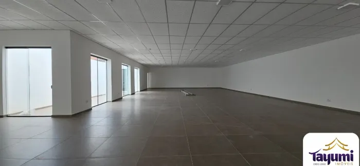 Loja Comercial no Centro de Santa Cruz do Sul-RS: 1 sala, 2 banheiros, 360m² de área - Loc