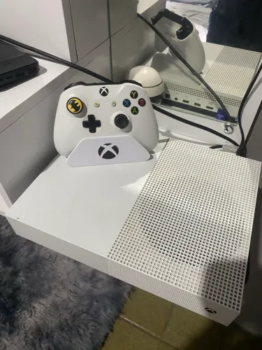 XBOX ONE S 1TB