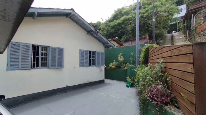 Alugo Quarto para Moças - Ambiente Tranquilo e Respeitoso
