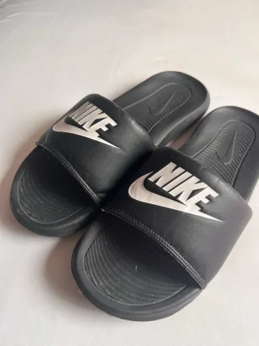 Chinelo Nike