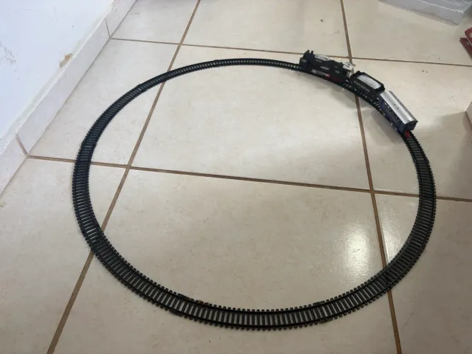 Trem à pilha
