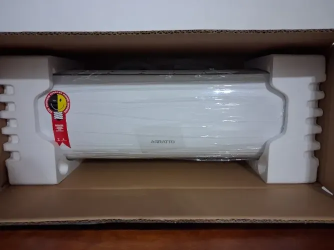 Ar Condicionado Agratto 9.000 BTUs - QUENTE E FRIO - 220V - NOVO - NA EMBALAGEM