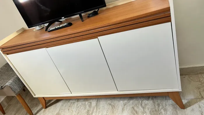  Buffet Aparador Ripado 4 Portas com Pés de Mdf Astúrias 180cm