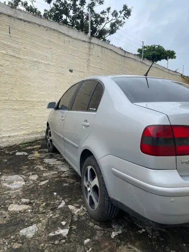 Volkswagen Polo Sedan 1.6 MI Total Flex 8V 4P 2005