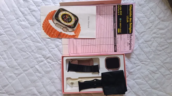 Relógio modelo smartwatch, com nota fiscal, caixa, manual e 04 pulseiras