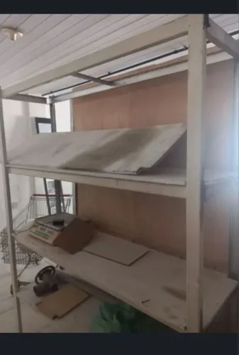Vende prateleiras usadas