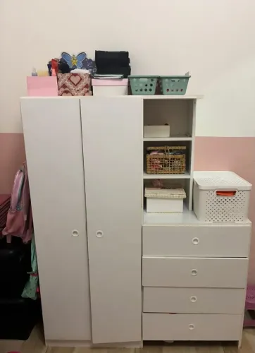 Guarda roupa infantil usado