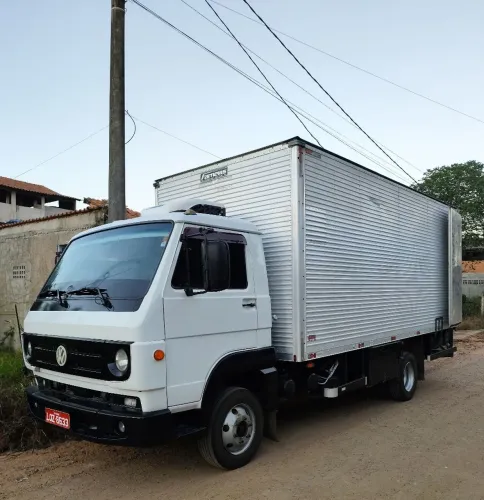 Vendo caminhão VW 8.160 delivery R$ 205.000,00