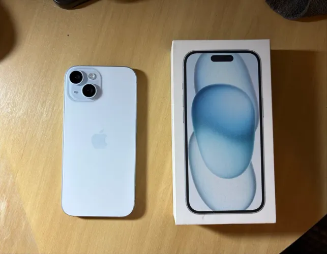 iPhone 15 azul 256 GB