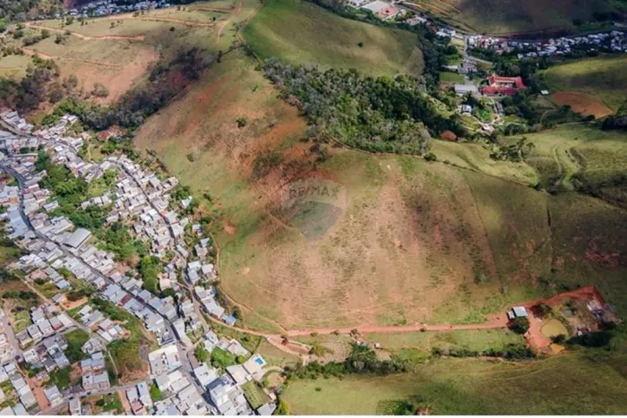 TERRENO EM SANTOS DUMONT