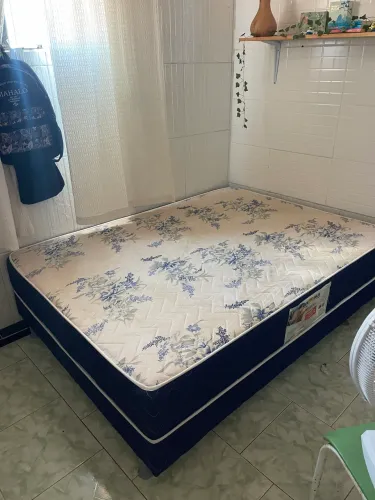 Cama Box Seminova