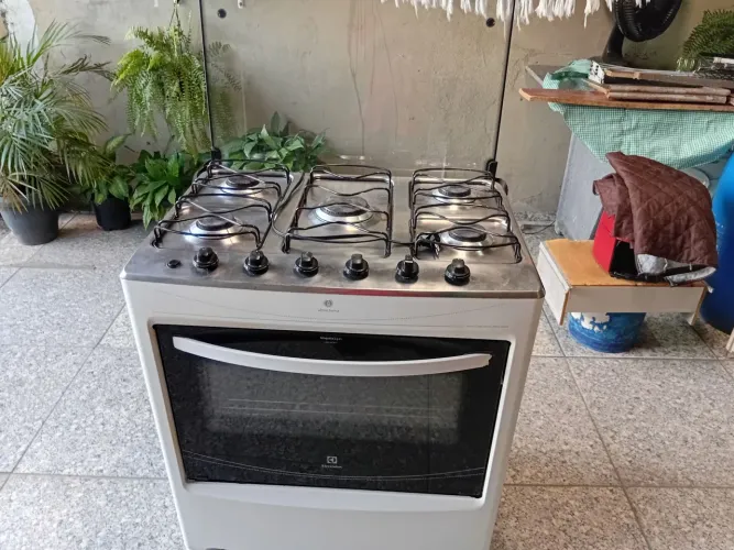 Fogão ELETROLUX ULTRACHAMA 5 Bocas