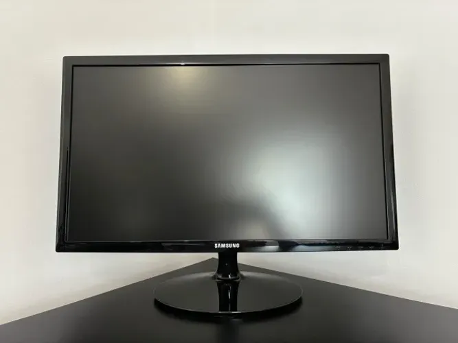 Monitor Samsung 24 - FHD, 1ms - HDMI/VGA