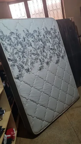 Colchão casal com base