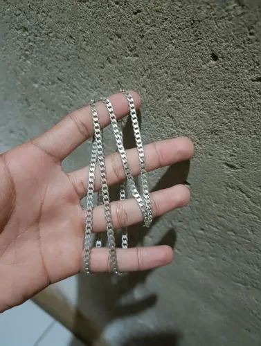 Corrente de prata
