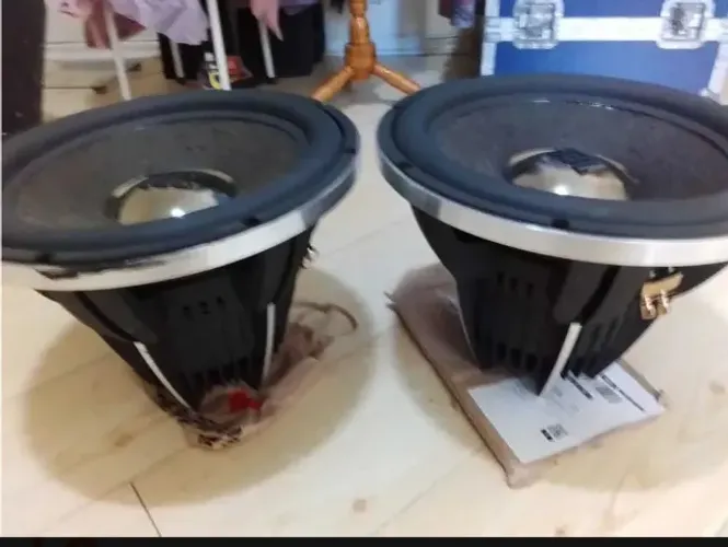 JBL Subwoofer 15" (par) W15gti Mkll