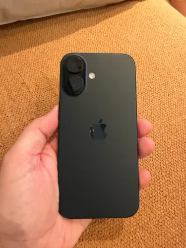 iPhone 16 preto 128 GB