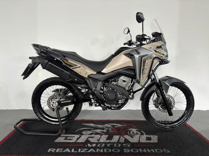 SAHARA 300c ADVENTURE 2025 ABS MUITO NOVA      (DIVIDO NO CARTÃO ATÉ 21x )