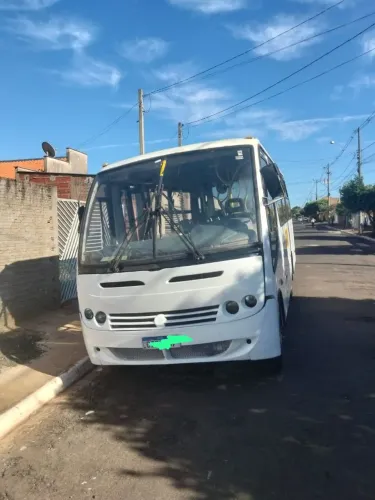 Ônibus Mercedes L0 914